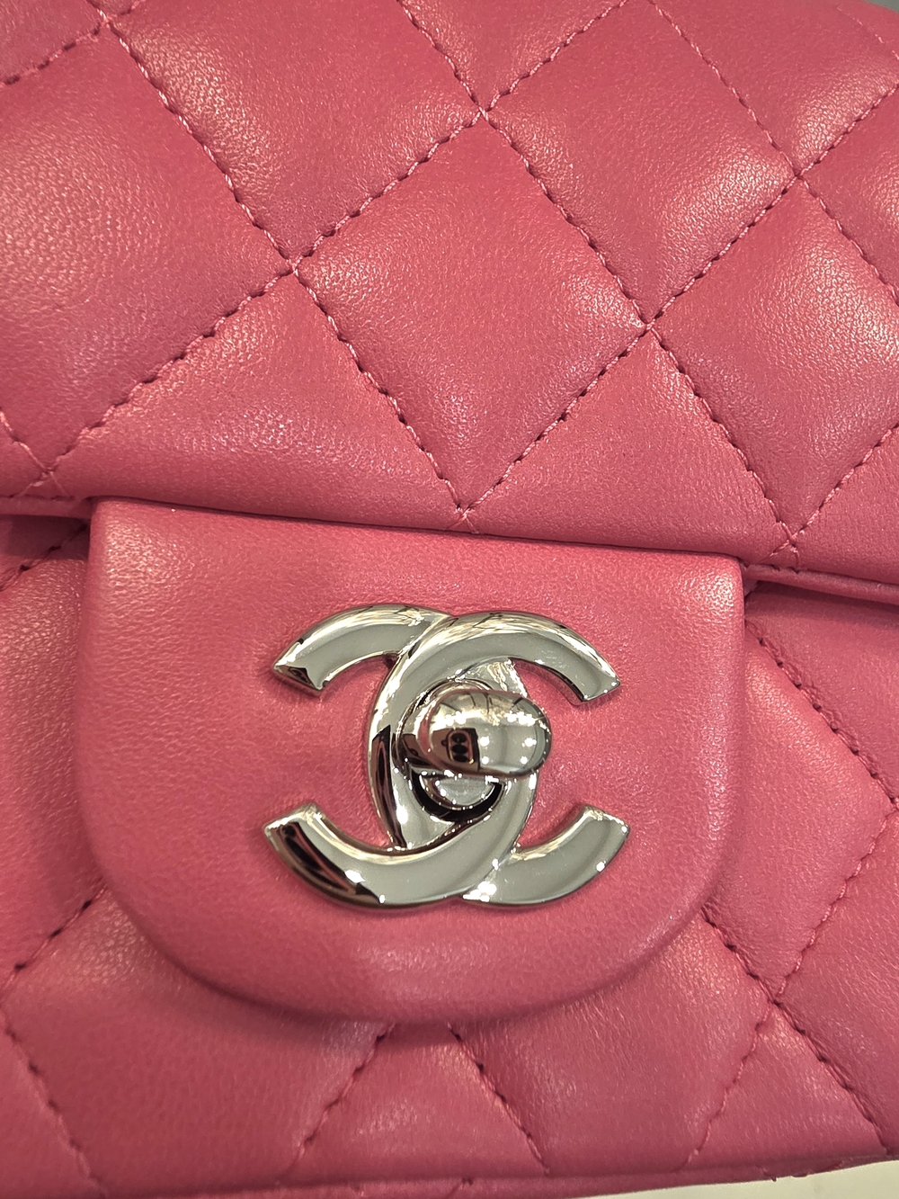 CHANEL Pink Quilted Mini Flap Bag with Gold CC - Picture 6 of 17